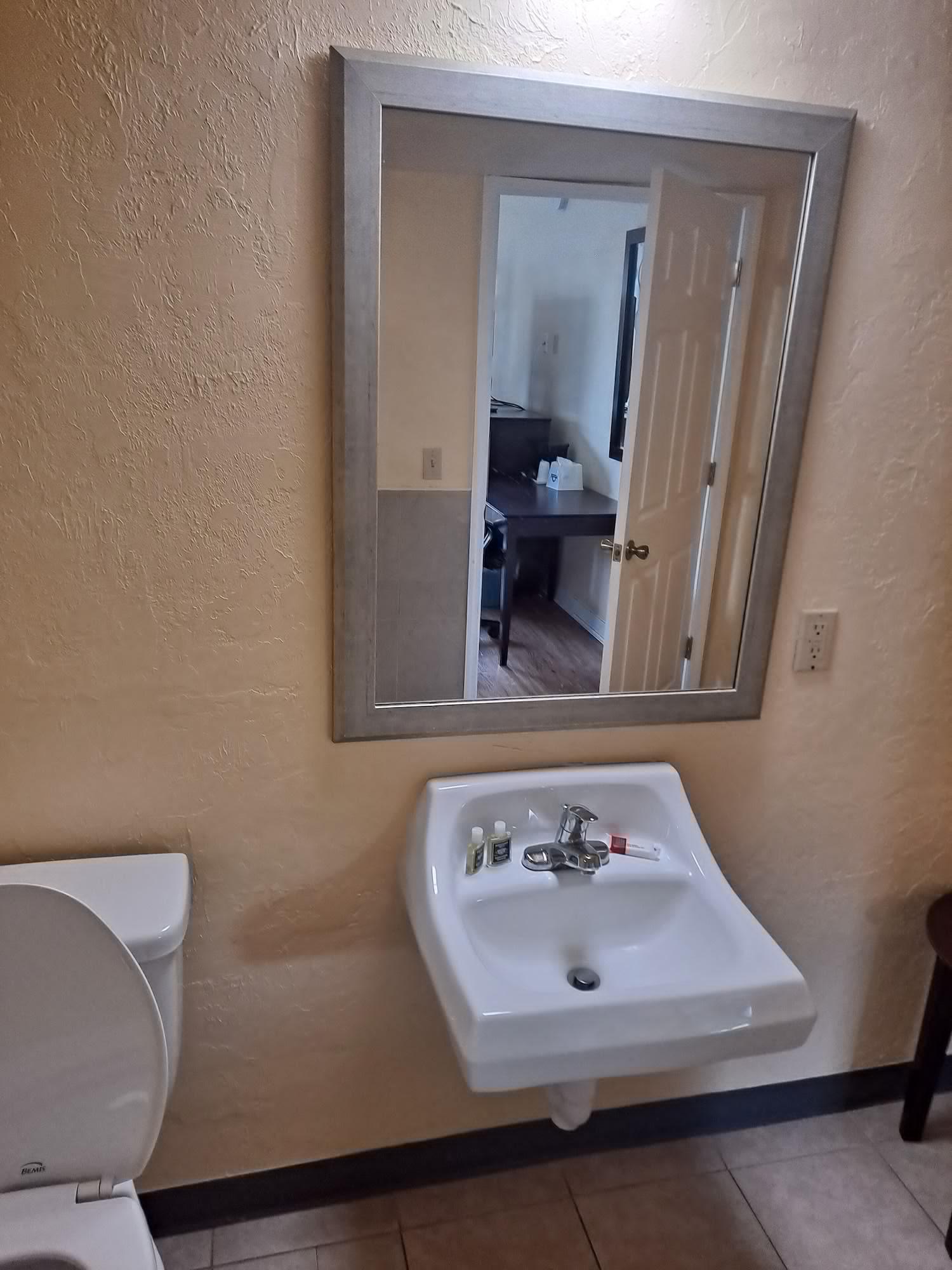 University Inn Гейнсвил Екстериор снимка